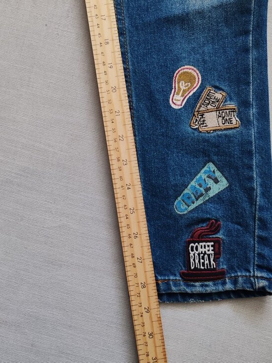 Dilvin Vintage Inspired Patched Boyfriend Jeans- Distressed Denim-Women’s Size 4 - Picture 14 of 16